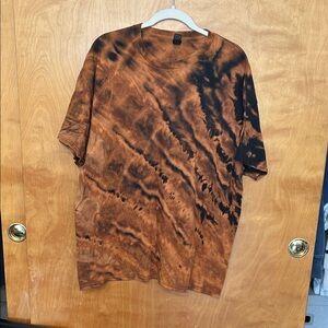 Gildan Men's Brown and Black Tie-Dye Tee